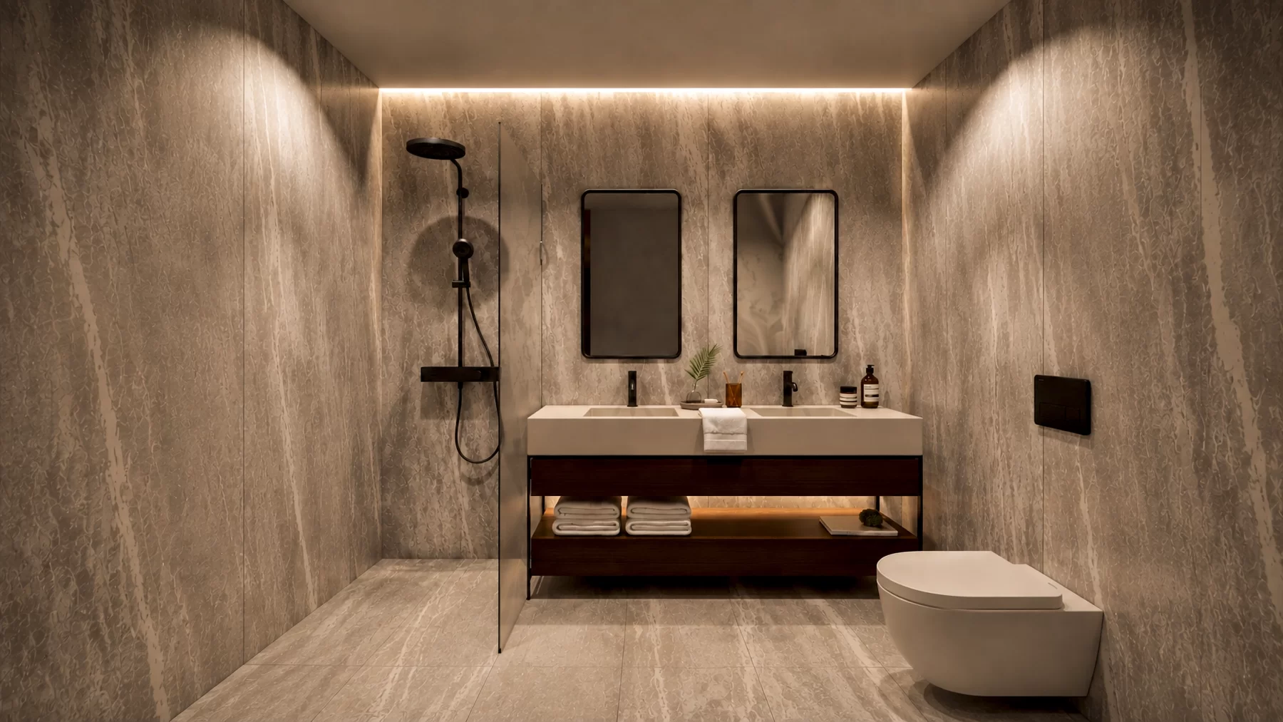 Casa de banho com revestimento cerâmico e resguardo em vidro com perfis pretos